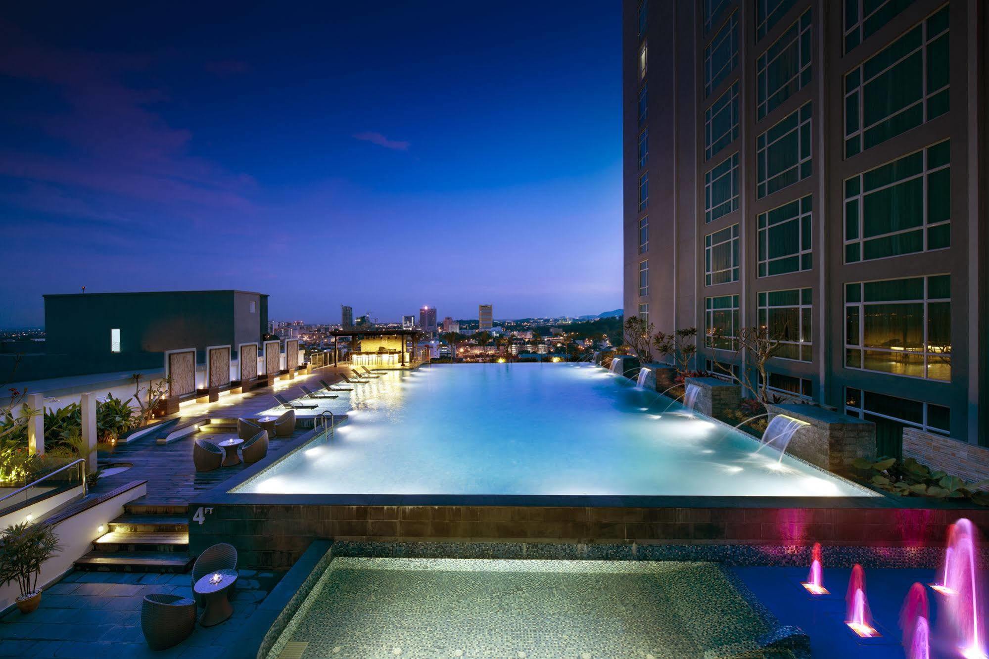 Hatten Hotel 5*